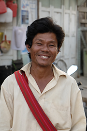 ミャンマー中部のインレー湖と各所で出会った人たち
